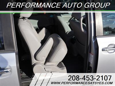 2017 Toyota Sienna XLE 8-Passenger - Photo 12 - Caldwell, ID 83605