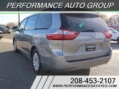 2017 Toyota Sienna XLE 8-Passenger - Photo 5 - Caldwell, ID 83605
