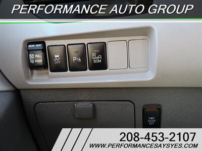 2017 Toyota Sienna XLE 8-Passenger - Photo 17 - Caldwell, ID 83605