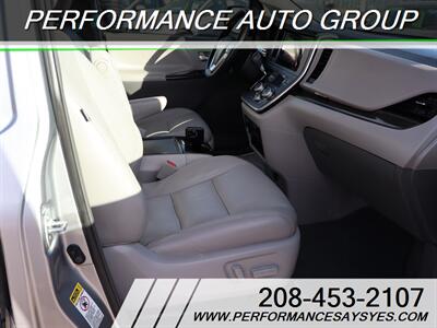 2017 Toyota Sienna XLE 8-Passenger - Photo 13 - Caldwell, ID 83605