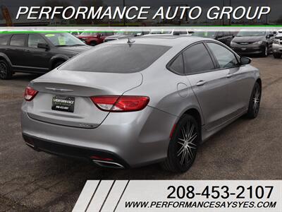 2015 Chrysler 200 S   - Photo 6 - Caldwell, ID 83605