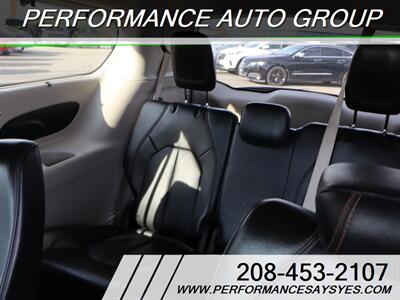 2019 Chrysler Pacifica Touring L   - Photo 16 - Caldwell, ID 83605