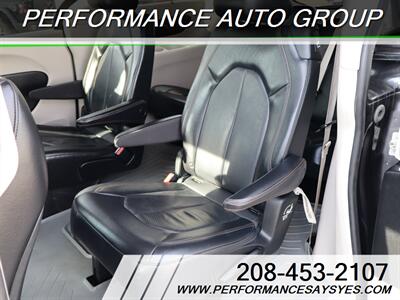 2019 Chrysler Pacifica Touring L   - Photo 14 - Caldwell, ID 83605