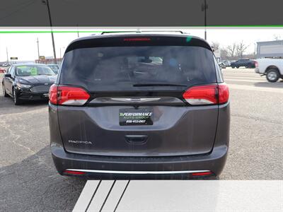 2019 Chrysler Pacifica Touring L   - Photo 4 - Caldwell, ID 83605