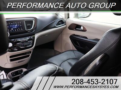 2019 Chrysler Pacifica Touring L   - Photo 17 - Caldwell, ID 83605