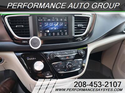 2019 Chrysler Pacifica Touring L   - Photo 19 - Caldwell, ID 83605