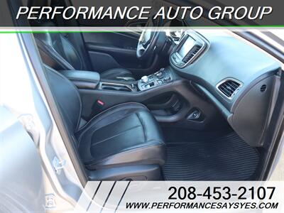 2015 Chrysler 200 C   - Photo 9 - Caldwell, ID 83605