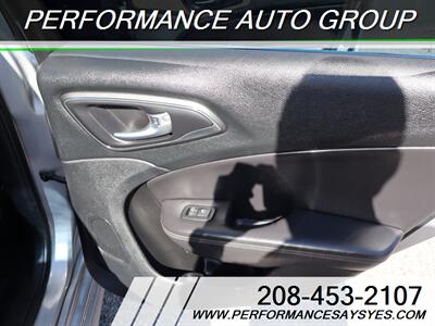 2015 Chrysler 200 C   - Photo 12 - Caldwell, ID 83605