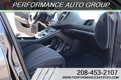 2015 Chrysler 200 Limited   - Photo 21 - Caldwell, ID 83605