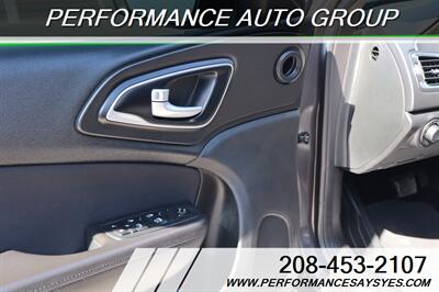 2015 Chrysler 200 Limited   - Photo 11 - Caldwell, ID 83605