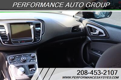 2015 Chrysler 200 Limited   - Photo 16 - Caldwell, ID 83605