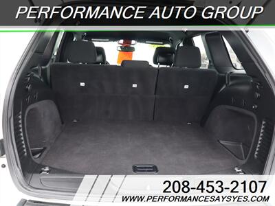 2015 Jeep Grand Cherokee Laredo   - Photo 8 - Caldwell, ID 83605