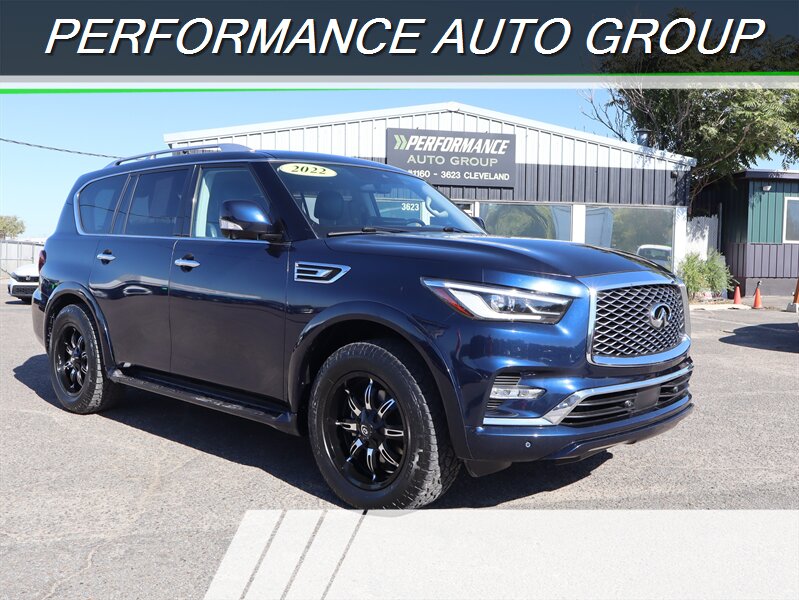 2022 INFINITI QX80 Luxe  