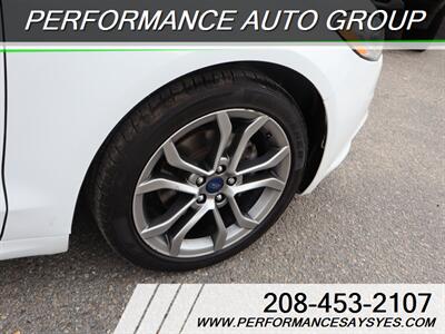 2017 Ford Fusion SE   - Photo 3 - Caldwell, ID 83605