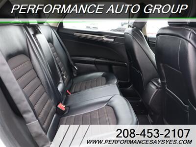2017 Ford Fusion SE   - Photo 6 - Caldwell, ID 83605
