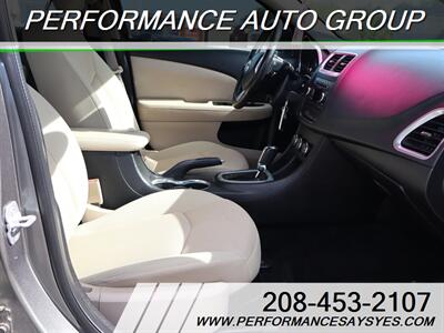 2013 Dodge Avenger SXT   - Photo 16 - Caldwell, ID 83605