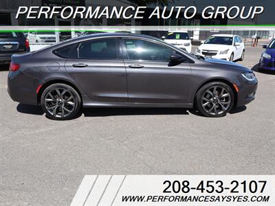 2015 Chrysler 200 S   - Photo 8 - Caldwell, ID 83605