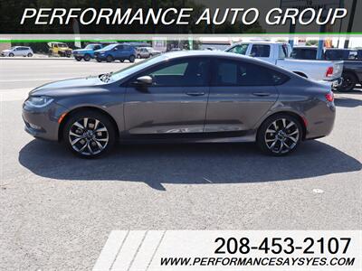 2015 Chrysler 200 S   - Photo 4 - Caldwell, ID 83605
