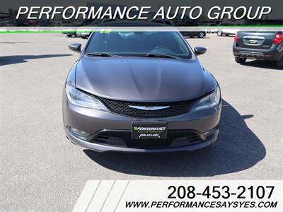 2015 Chrysler 200 S   - Photo 2 - Caldwell, ID 83605