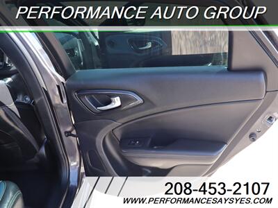 2015 Chrysler 200 S   - Photo 18 - Caldwell, ID 83605
