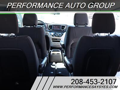 2022 Chrysler Voyager LX   - Photo 15 - Caldwell, ID 83605