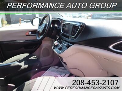 2022 Chrysler Voyager LX   - Photo 13 - Caldwell, ID 83605