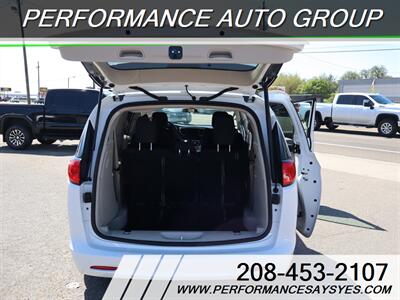 2022 Chrysler Voyager LX   - Photo 16 - Caldwell, ID 83605