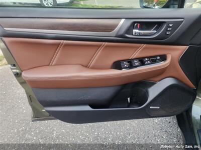 2017 Subaru Outback 2.5i Touring   - Photo 10 - Seattle, WA 98103