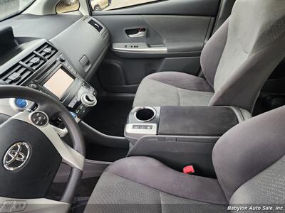 2013 Toyota Prius V   - Photo 11 - Seattle, WA 98103