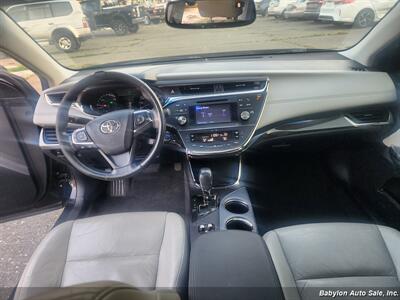 2013 Toyota Avalon Limited XLE Hybrid - Photo 8 - Seattle, WA 98103