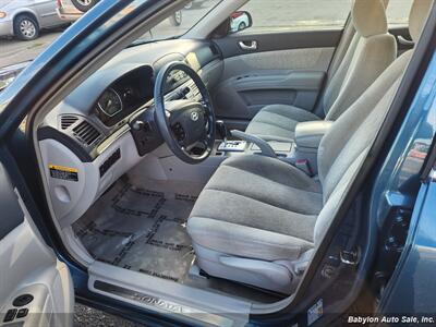 2006 Hyundai SONATA GLS V6   - Photo 8 - Seattle, WA 98103
