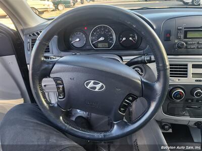 2006 Hyundai SONATA GLS V6   - Photo 10 - Seattle, WA 98103