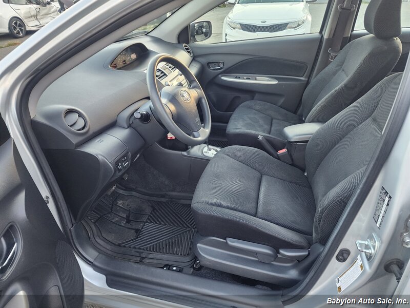 2009 Toyota Yaris Base - Photo 9