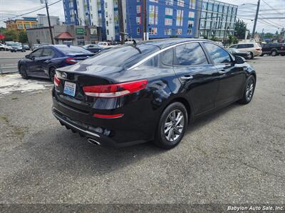 2019 Kia Optima LX   - Photo 3 - Seattle, WA 98103