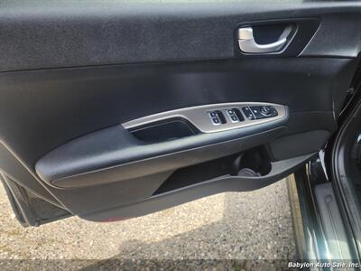 2019 Kia Optima LX   - Photo 8 - Seattle, WA 98103