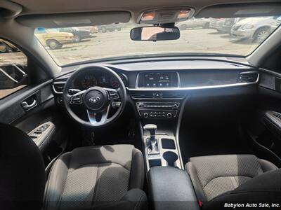 2019 Kia Optima LX   - Photo 7 - Seattle, WA 98103