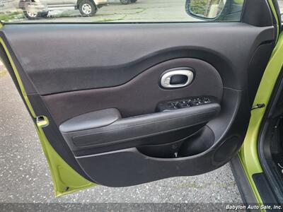 2015 Kia Soul   - Photo 9 - Seattle, WA 98103