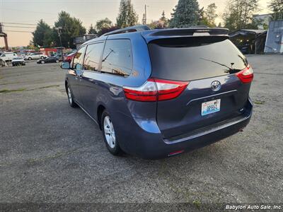 2015 Toyota Sienna LE 8-Passenger - Photo 3 - Seattle, WA 98103