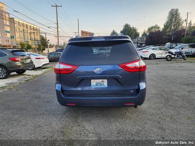 2015 Toyota Sienna LE 8-Passenger - Photo 17 - Seattle, WA 98103