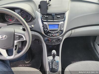 2013 Hyundai ACCENT GLS   - Photo 5 - Seattle, WA 98103