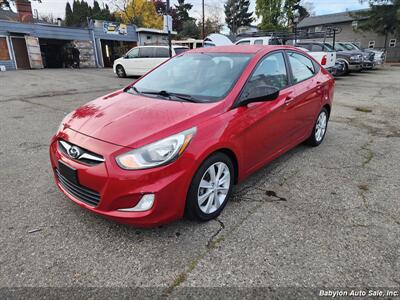 2013 Hyundai ACCENT GLS   - Photo 2 - Seattle, WA 98103