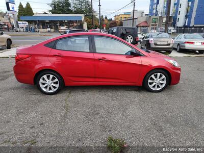 2013 Hyundai ACCENT GLS   - Photo 12 - Seattle, WA 98103