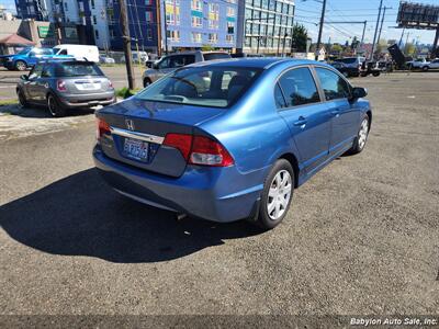 2011 Honda Civic LX   - Photo 4 - Seattle, WA 98103
