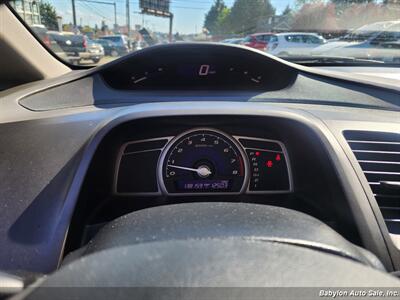 2011 Honda Civic LX   - Photo 10 - Seattle, WA 98103