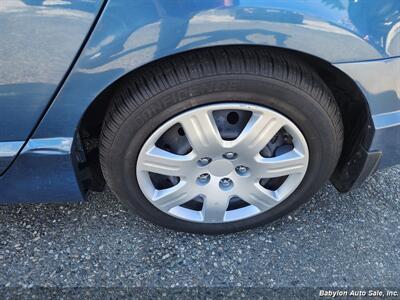 2011 Honda Civic LX   - Photo 11 - Seattle, WA 98103