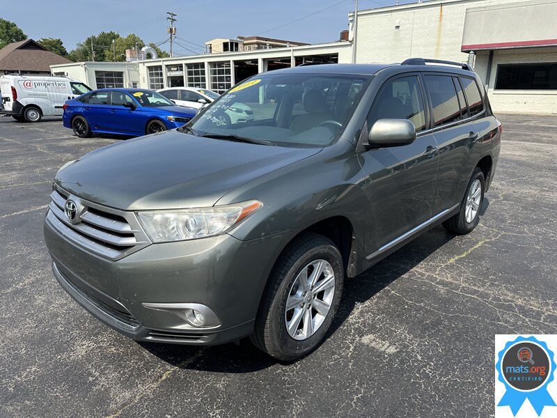 2013 Toyota Highlander - Photo 1 - Richmond, IN 47374