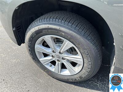 2013 Toyota Highlander   - Photo 7 - Richmond, IN 47374
