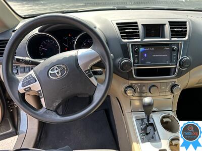 2013 Toyota Highlander   - Photo 14 - Richmond, IN 47374