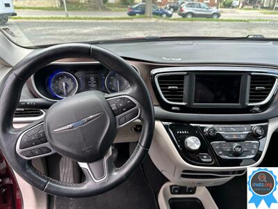 2018 Chrysler Pacifica Touring L   - Photo 15 - Richmond, IN 47374