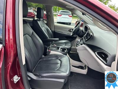 2018 Chrysler Pacifica Touring L   - Photo 13 - Richmond, IN 47374